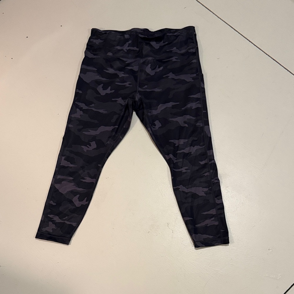 Athleta Black Camouflage Leggings